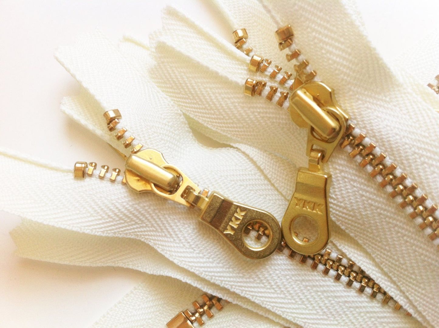 Wholesale 100 Pieces Ivory YKK Metal Zippers - 16 Sizes
