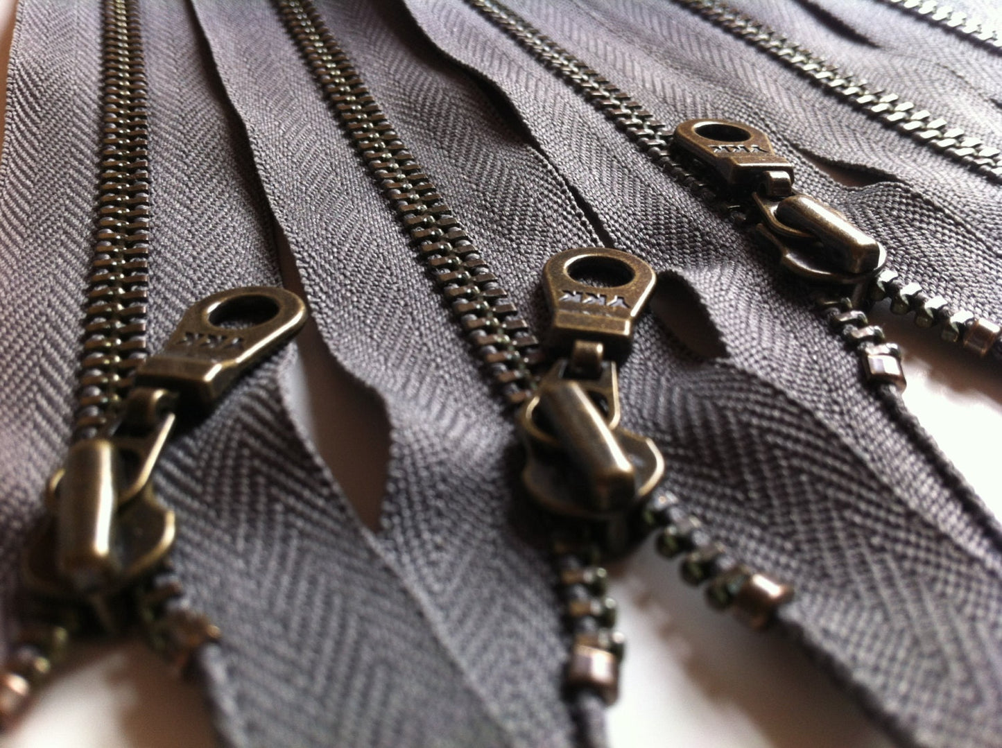 Wholesale 100 Pieces Gunmetal Grey YKK Metal Zippers - 16 Sizes